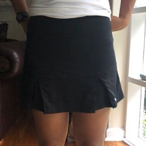 Black nike tennis skort